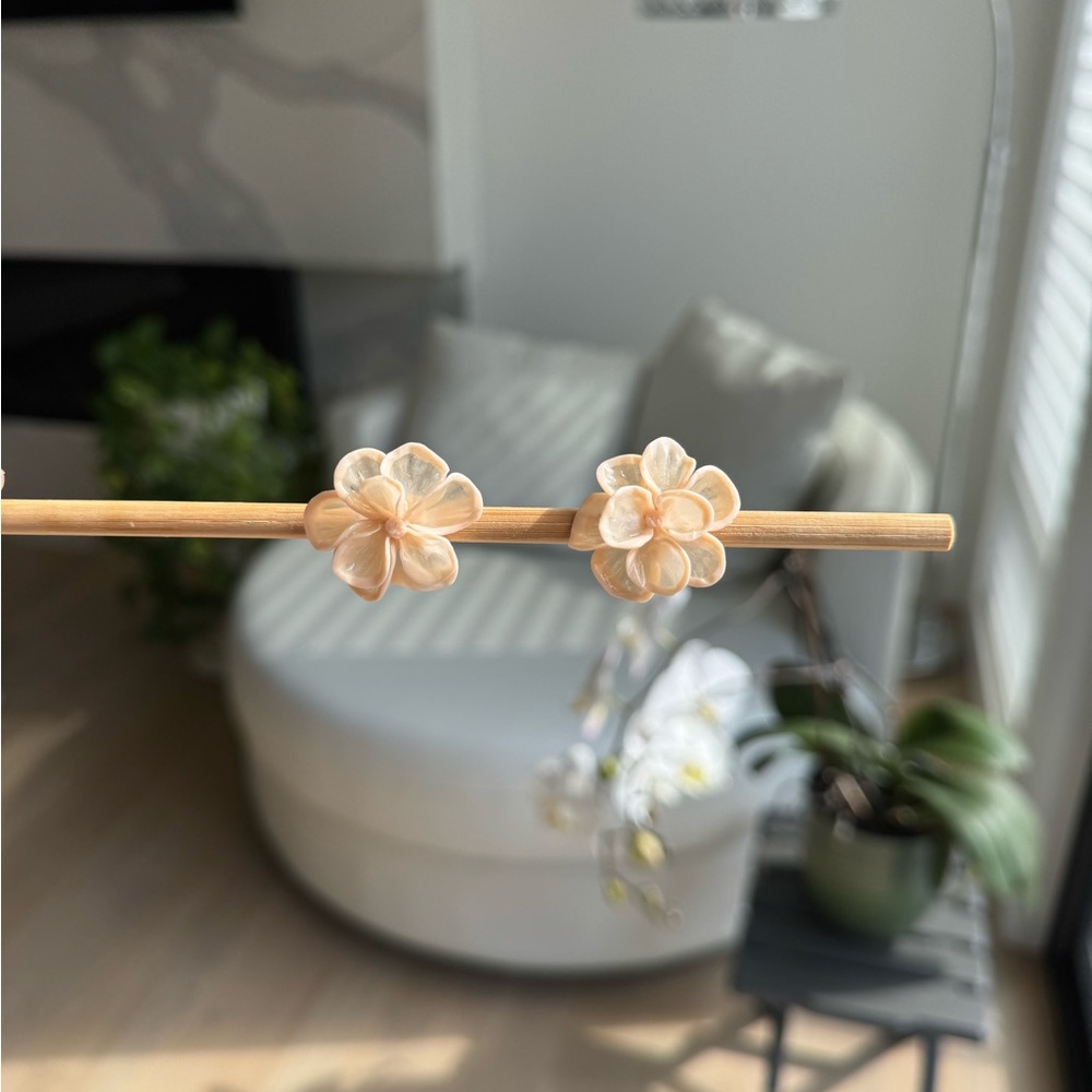 Cream Spring Flower Stud Earrings - Women Stud Earrings Made to Order